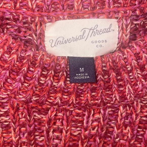 Universal Thread sweater in a size medium. - Picture 2 of 4